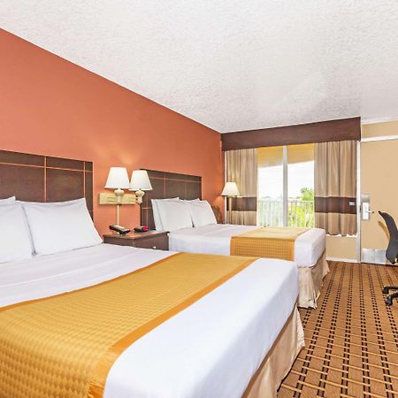 Days Inn By Wyndham Fort Lauderdale-Oakland Park Airport N Zewnętrze zdjęcie