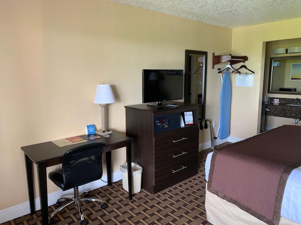 Days Inn By Wyndham Fort Lauderdale-Oakland Park Airport N Zewnętrze zdjęcie