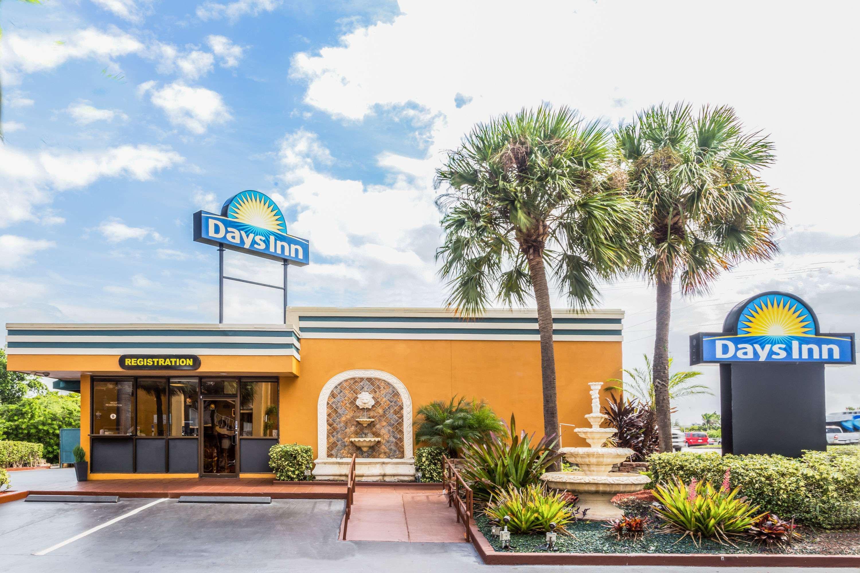 Days Inn By Wyndham Fort Lauderdale-Oakland Park Airport N Zewnętrze zdjęcie