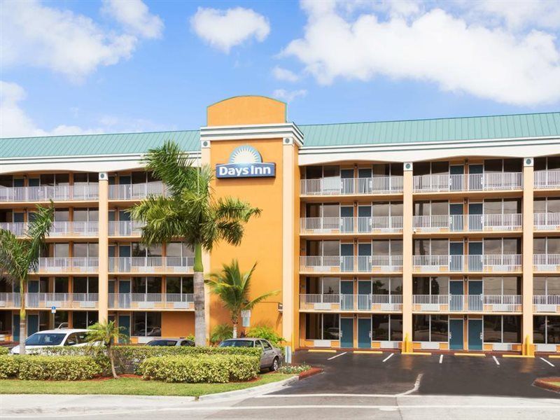 Days Inn By Wyndham Fort Lauderdale-Oakland Park Airport N Zewnętrze zdjęcie