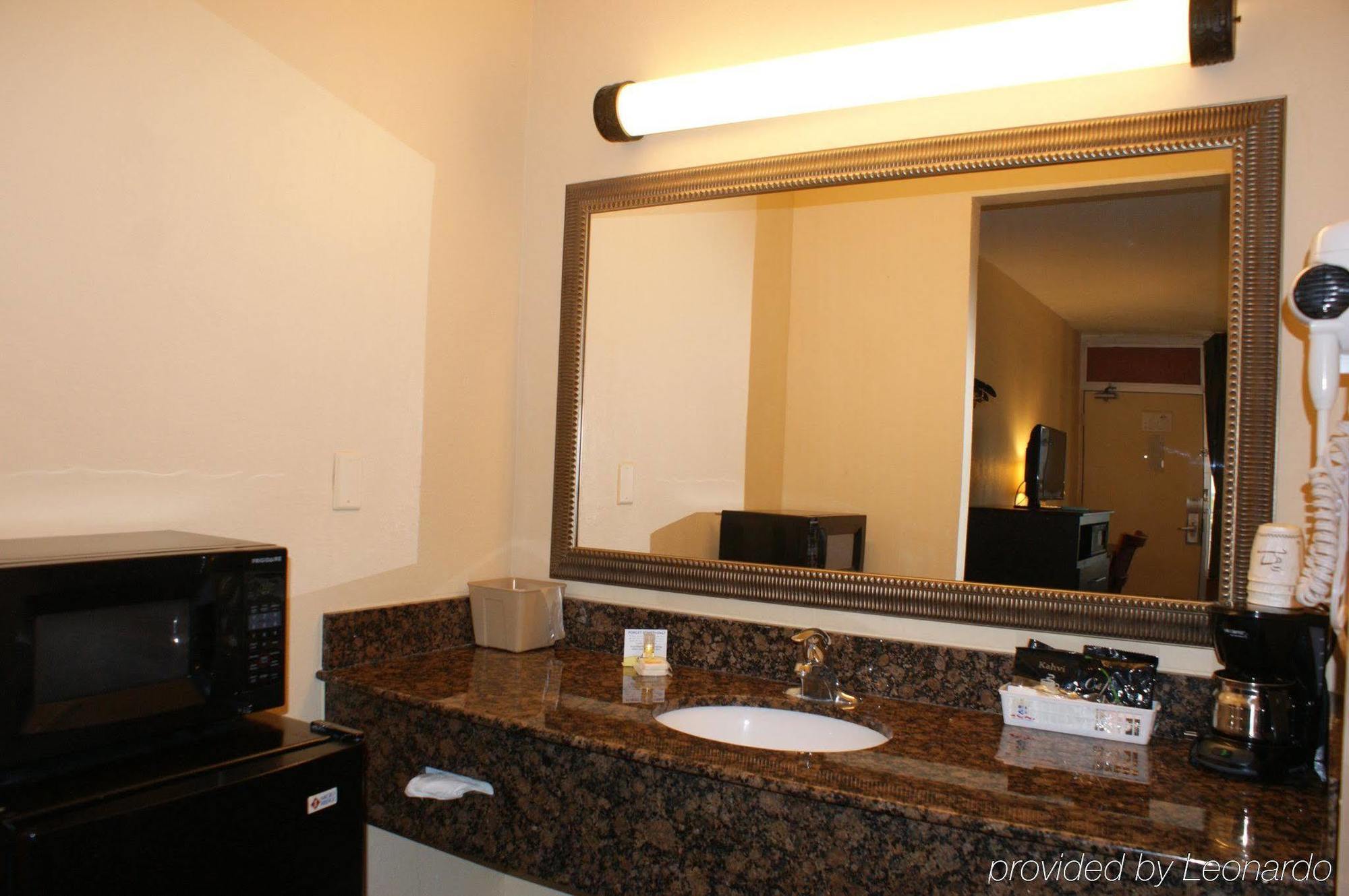 Days Inn By Wyndham Fort Lauderdale-Oakland Park Airport N Zewnętrze zdjęcie