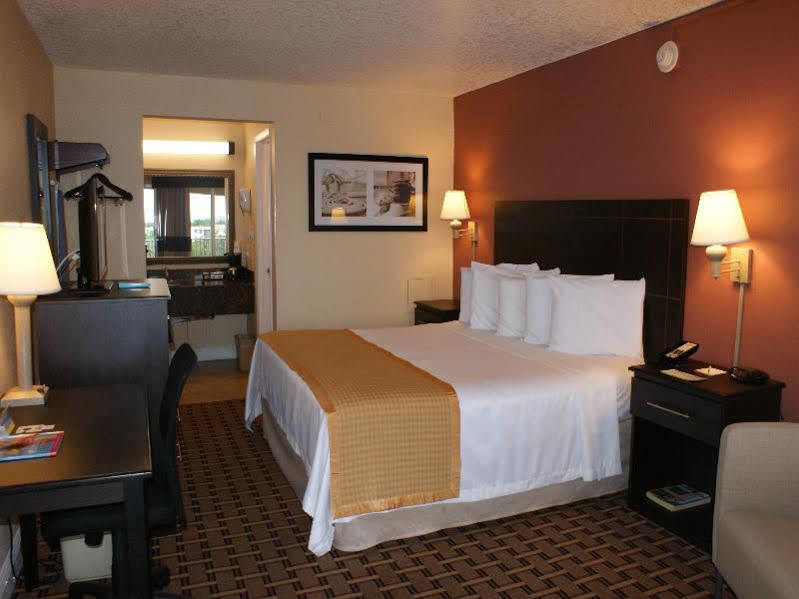 Days Inn By Wyndham Fort Lauderdale-Oakland Park Airport N Zewnętrze zdjęcie
